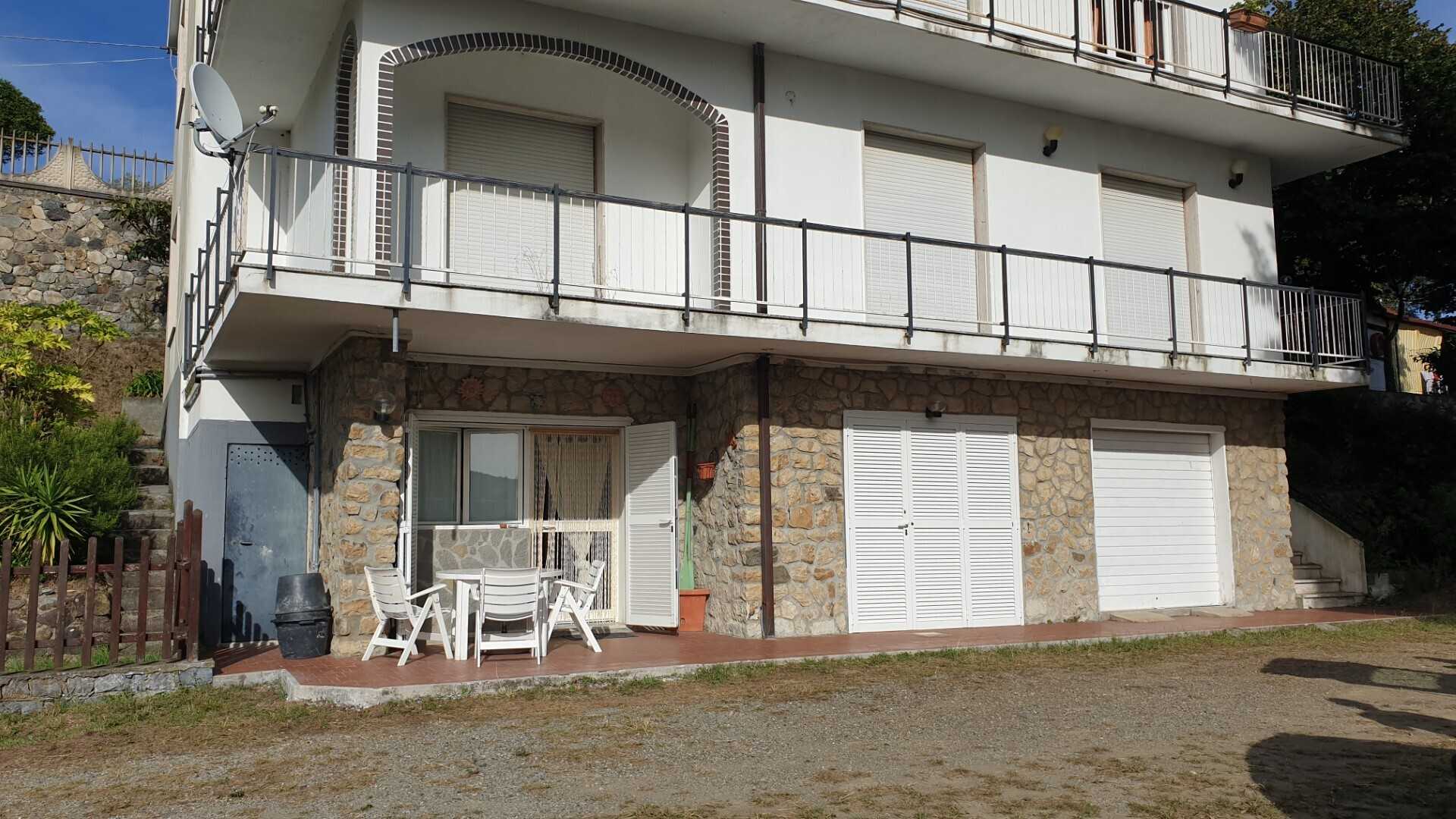 Appartamento Via Battaglione I. Zinara, Deiva Marina