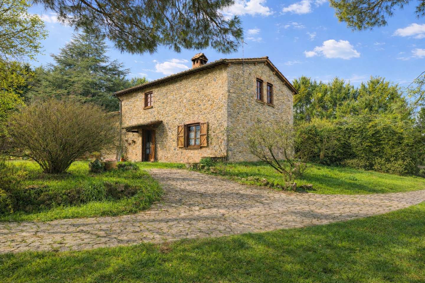 Casale IT, Monteriggioni