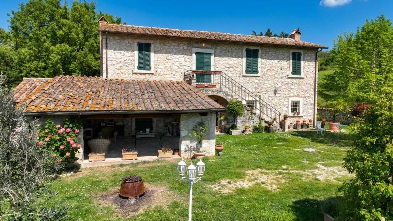 Casa indipendente Via Selvarella, Guardea