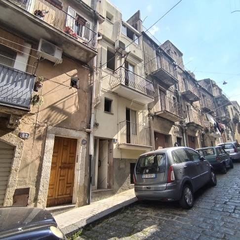 Casa indipendente Via Pusterna, Caltagirone
