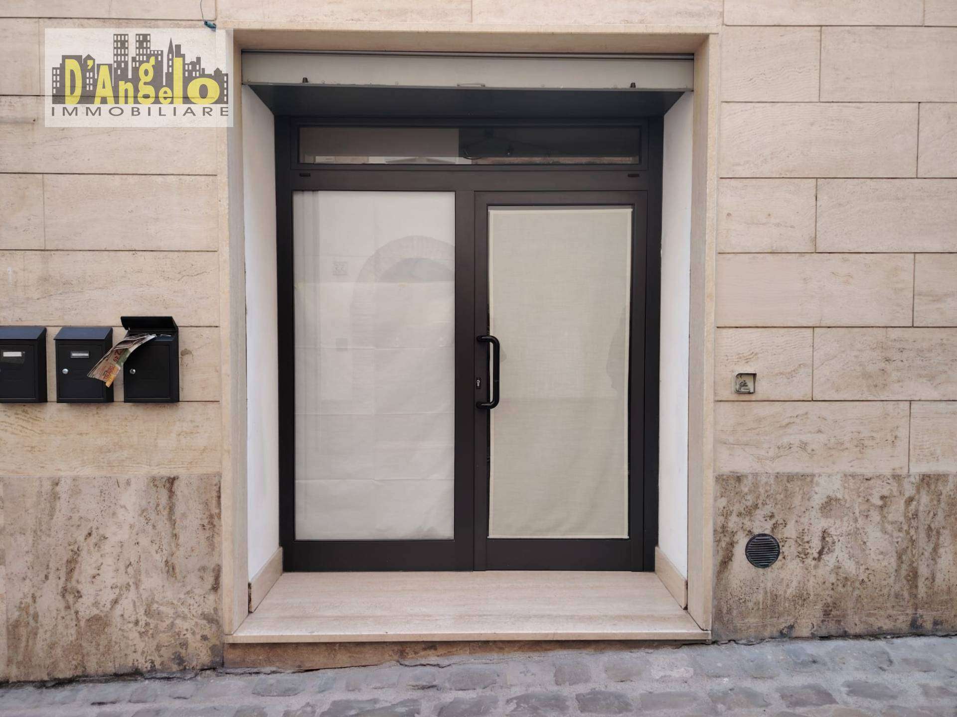 Locale commerciale CORSO SERPENTE AUREO40, Offida