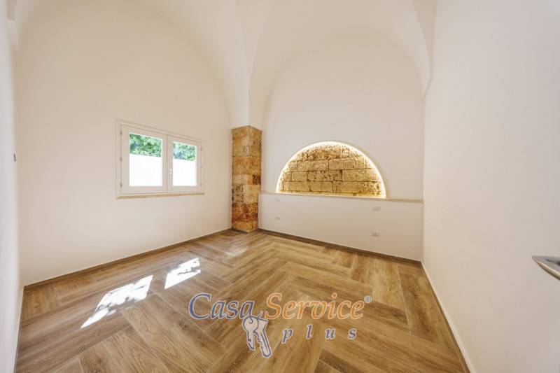 Casa indipendente Aradeo - Centro, Aradeo