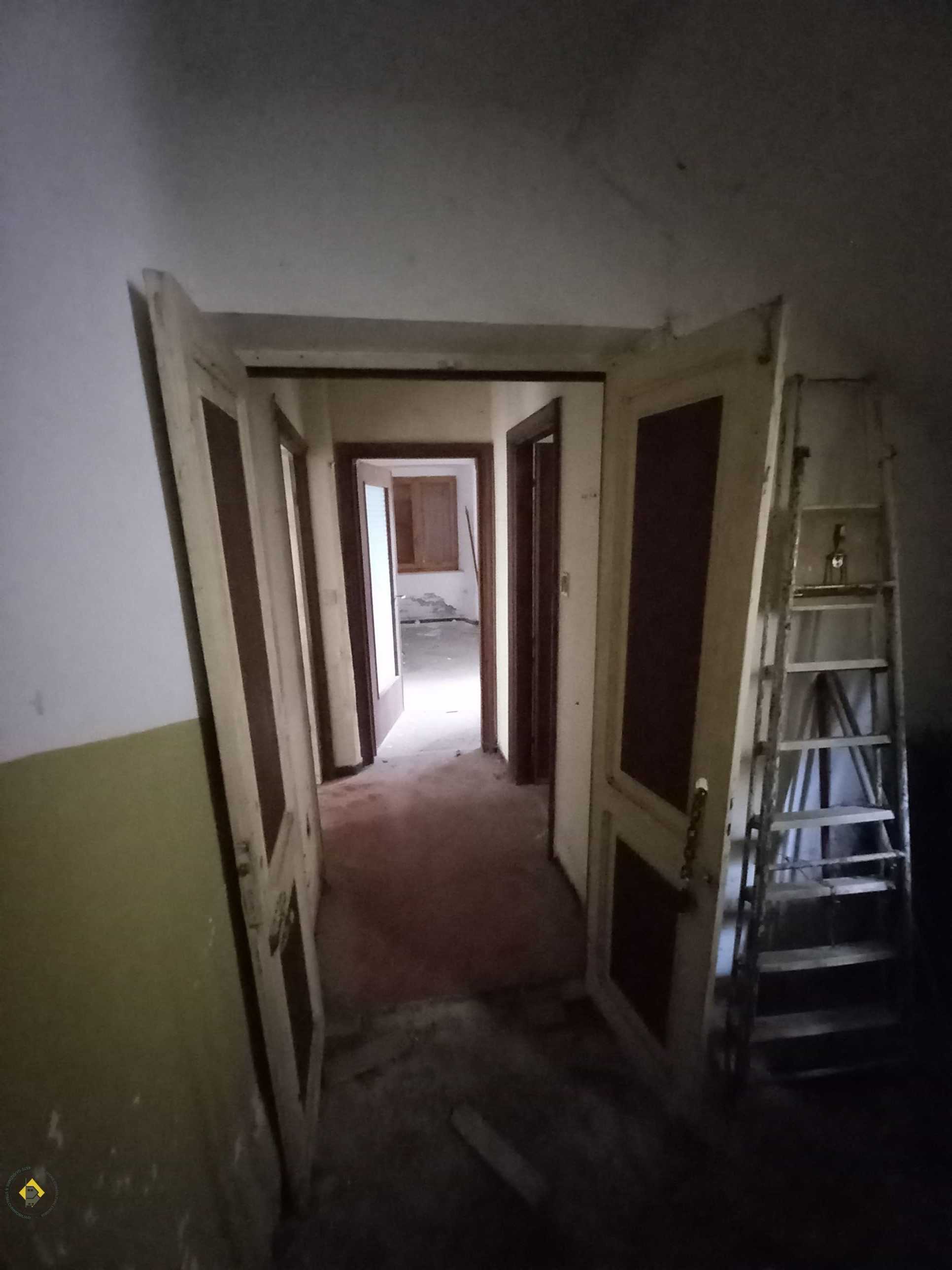 Appartamento via fieschi montoggio, Montoggio
