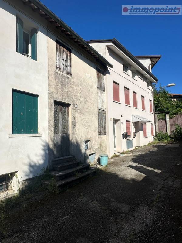 Casa Bi - Trifamiliare Nove - Centro, Nove