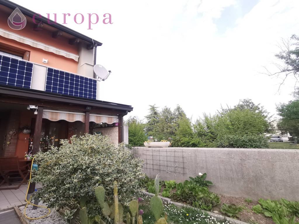 Casa Bi - Trifamiliare, Roveredo in Piano