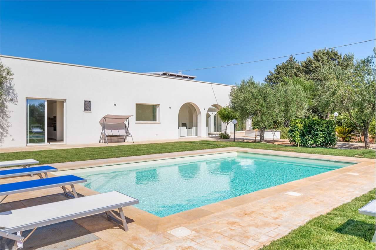 Villa, Ostuni