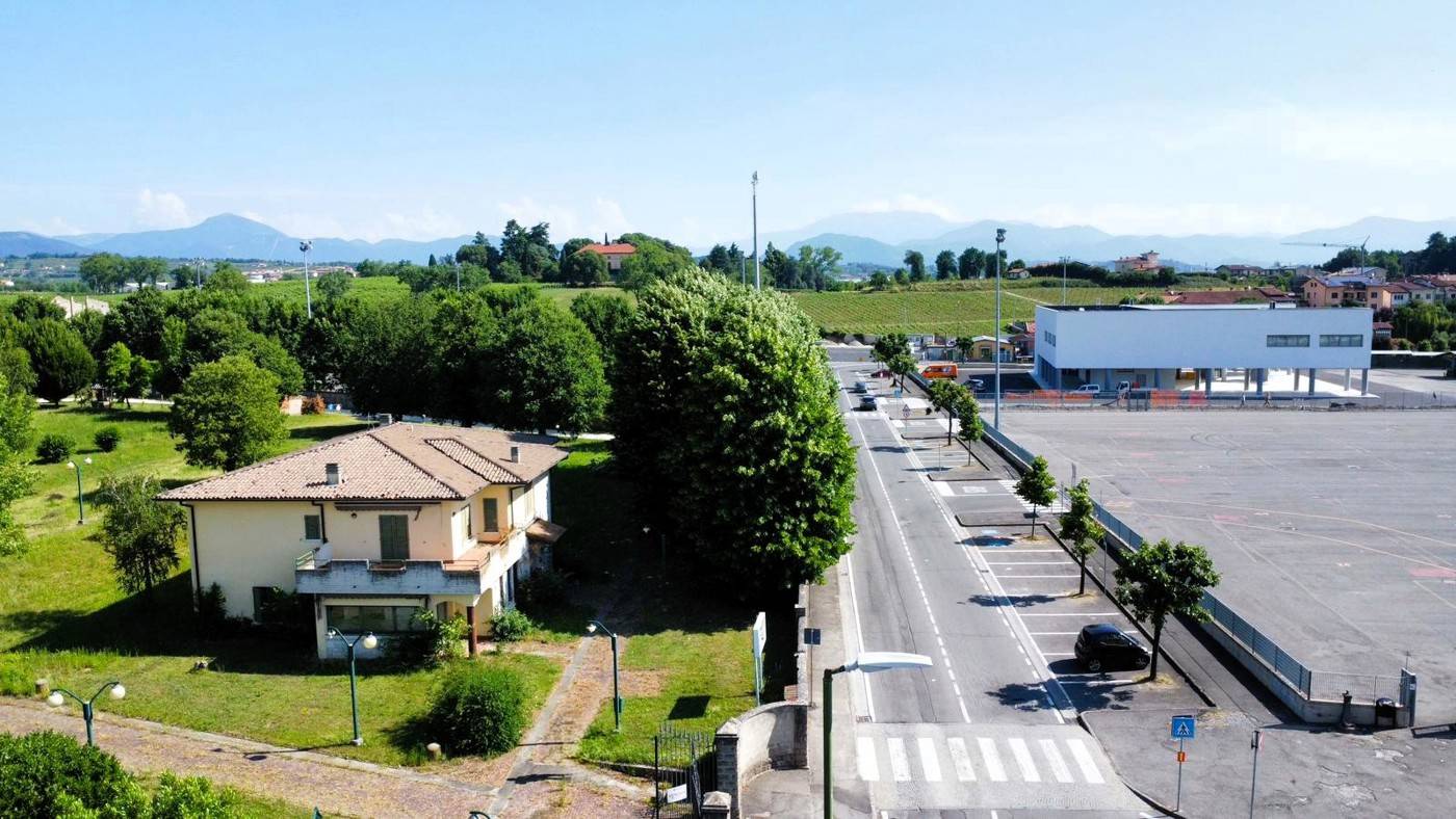 Villa, Rovato