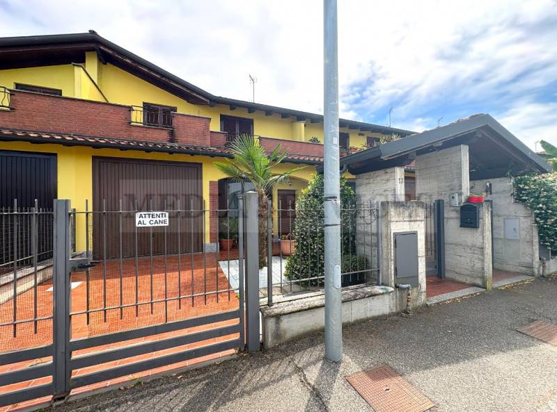 Casa Bi - Trifamiliare Gropello Cairoli, Gropello Cairoli