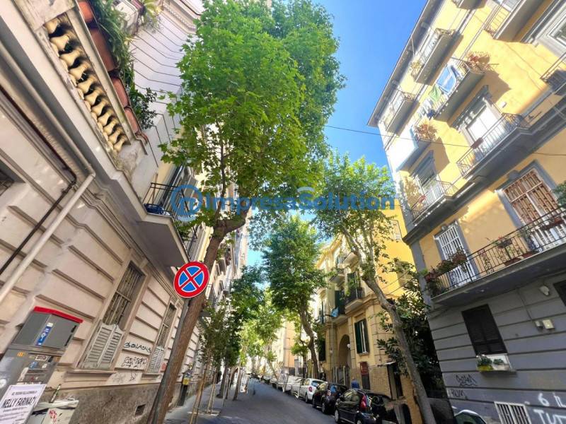 Negozio, Napoli