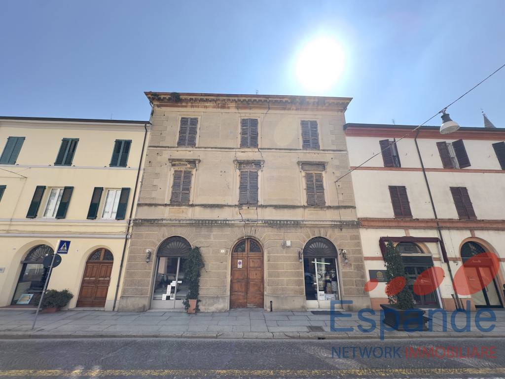 Palazzo - Stabile, Forlì