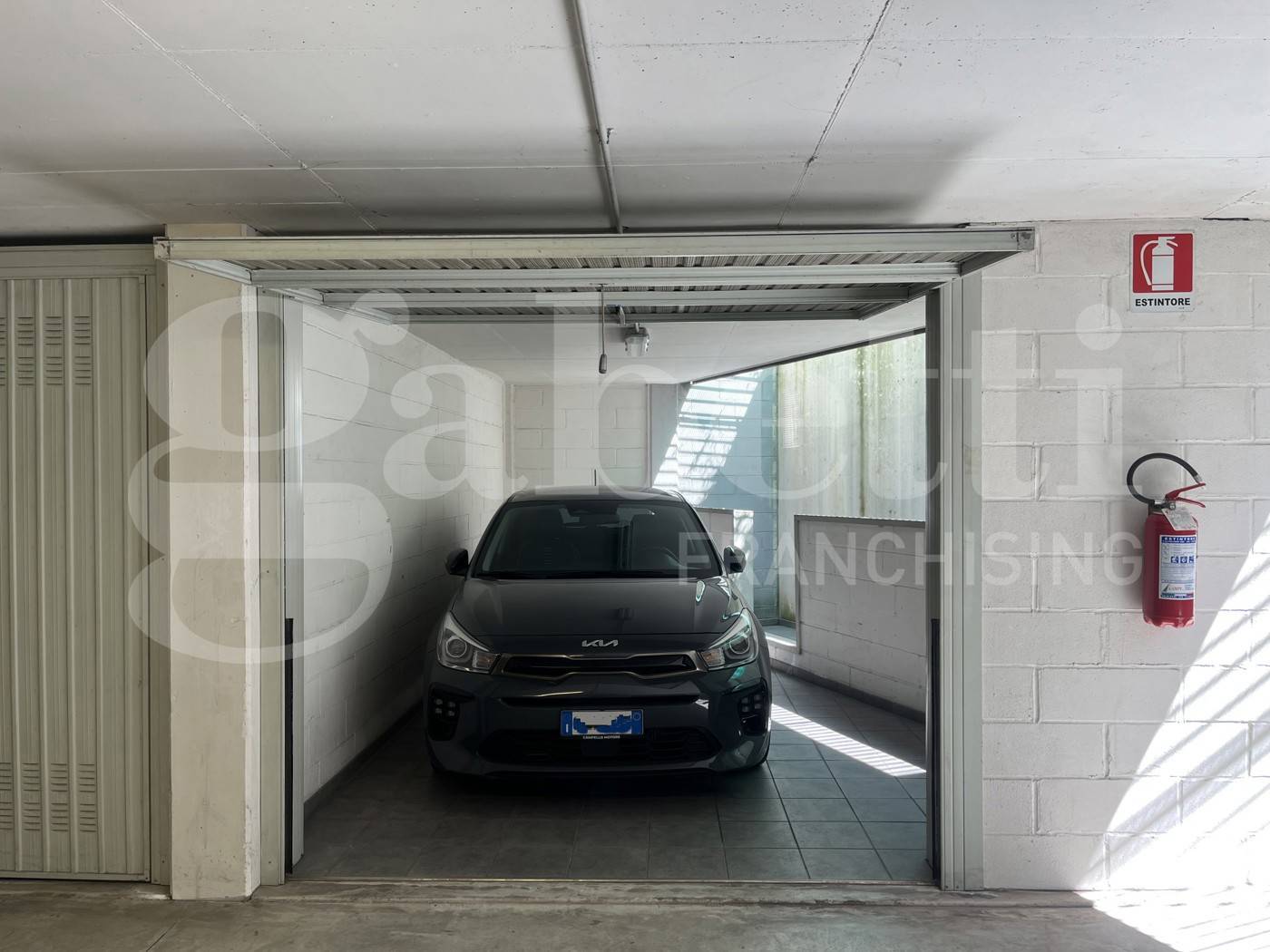 Box - Garage - Posto Auto, Venezia