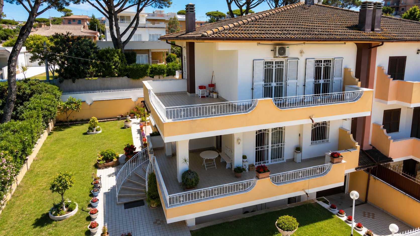Casa indipendente Piazza Salvo D'Acquisto, Anzio
