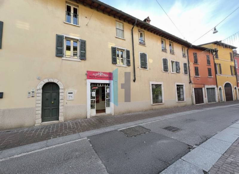 Attività  commerciale, Brescia