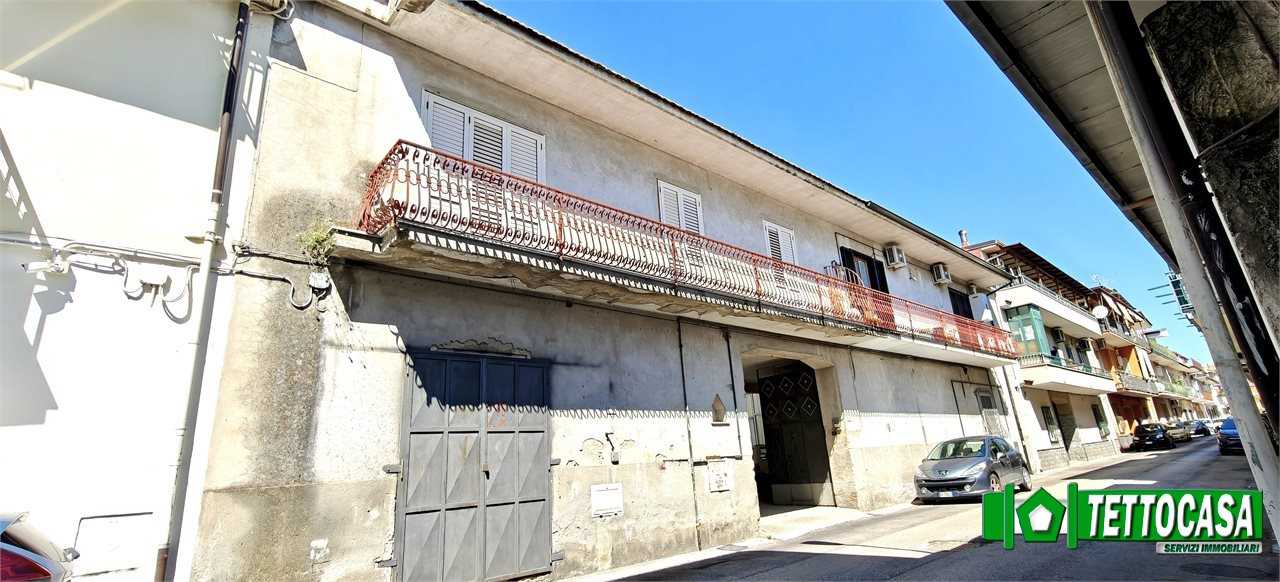 Casa Bi - Trifamiliare via Pietro Micca, Marcianise