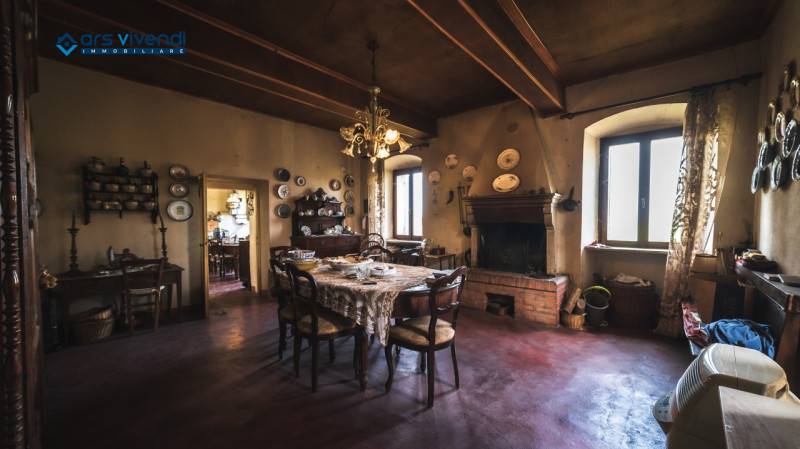 Villa, Buttapietra