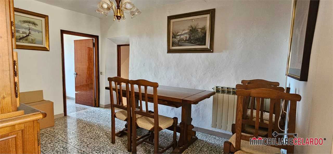 Appartamento via san niccolò, Casole d'Elsa