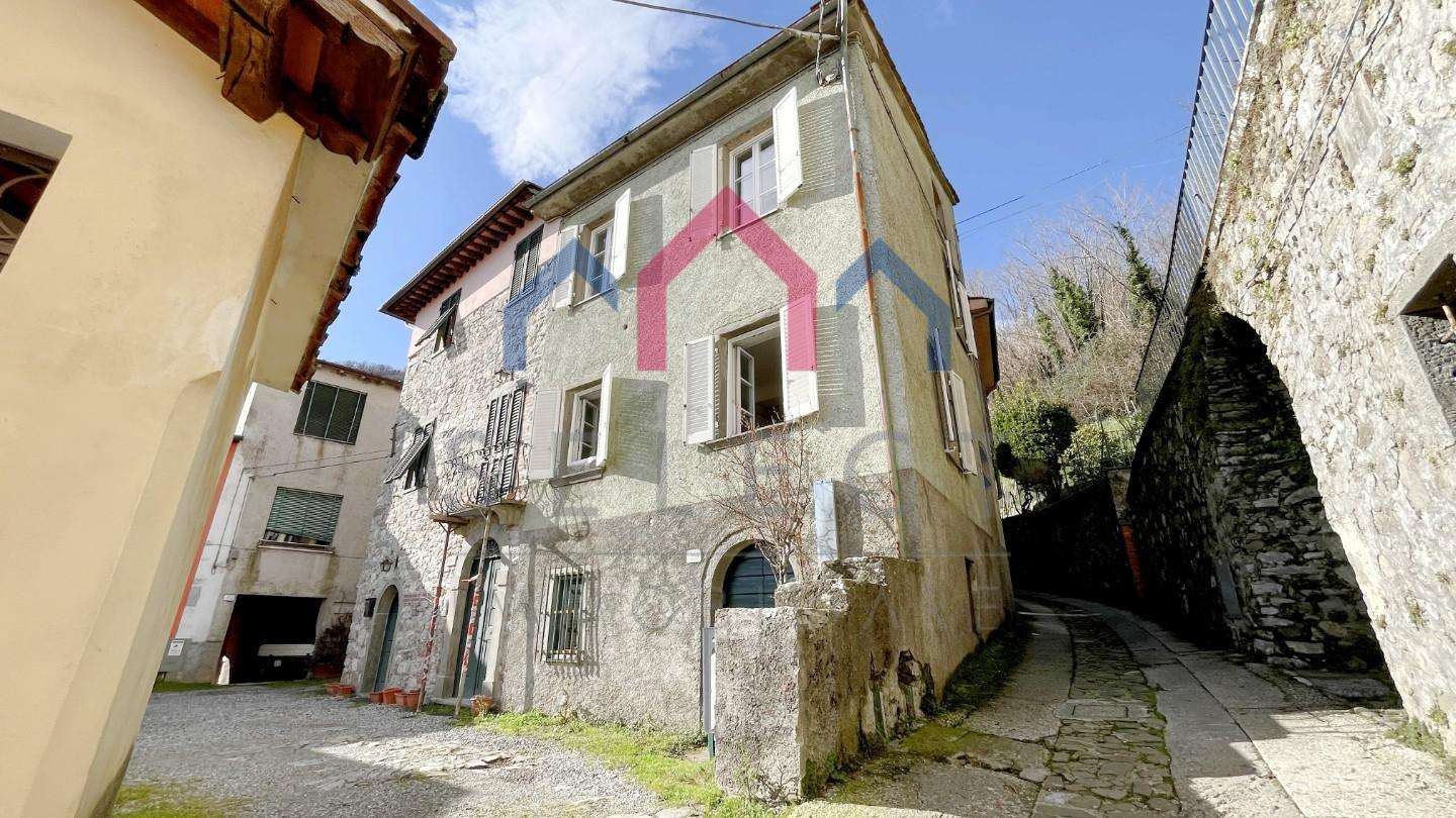 Palazzo - Stabile Via XX Settembre,, Borgo a Mozzano
