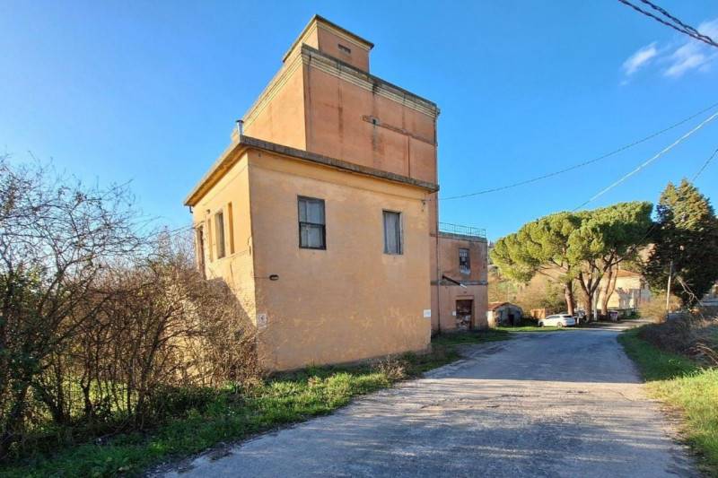 Capannone, Todi