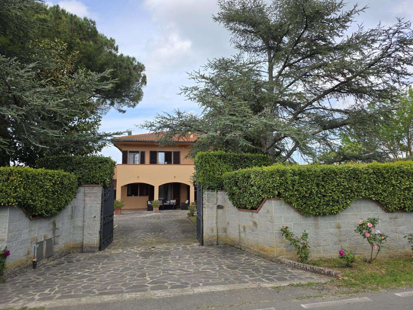 Villa Via Vittorio Veneto,  66, Crespina Lorenzana