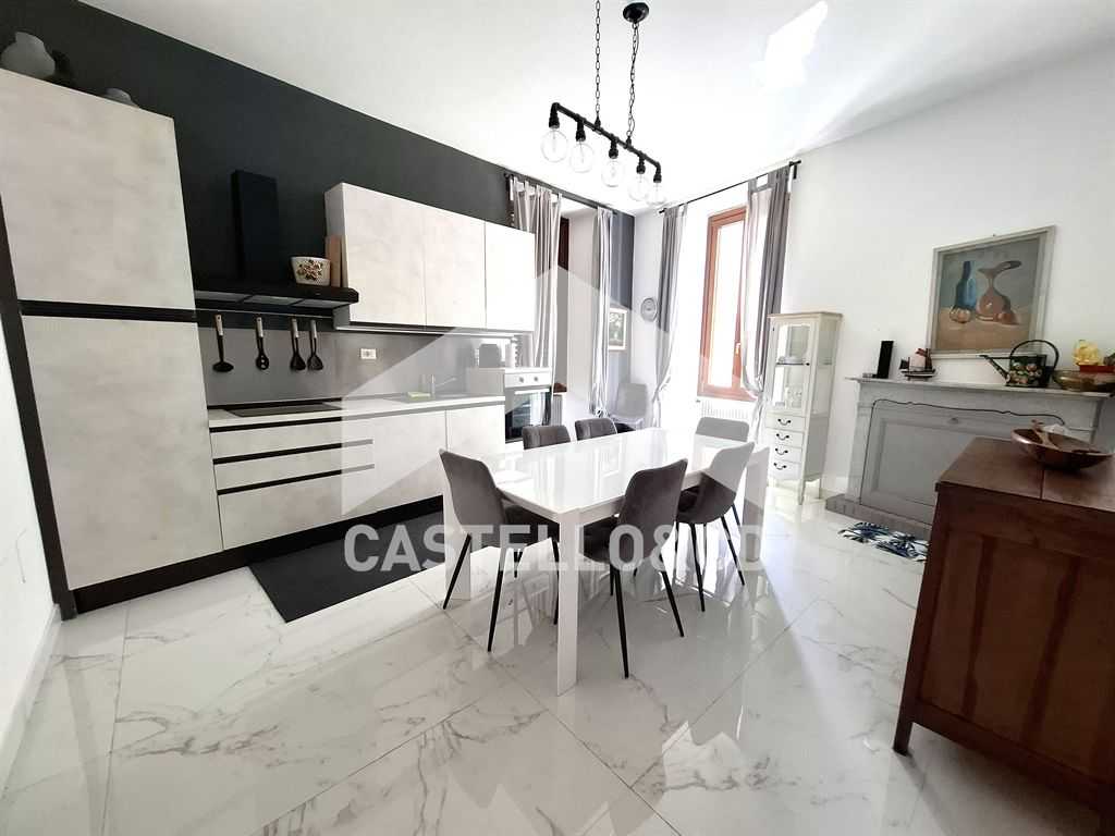 Appartamento via Roma, Desenzano del Garda