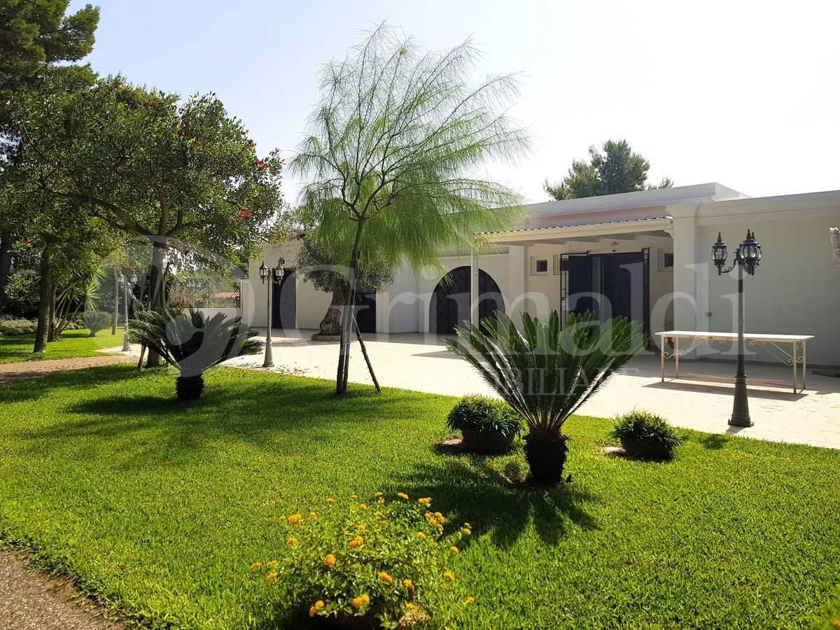 Casa indipendente corso cesare vergine, Tuglie