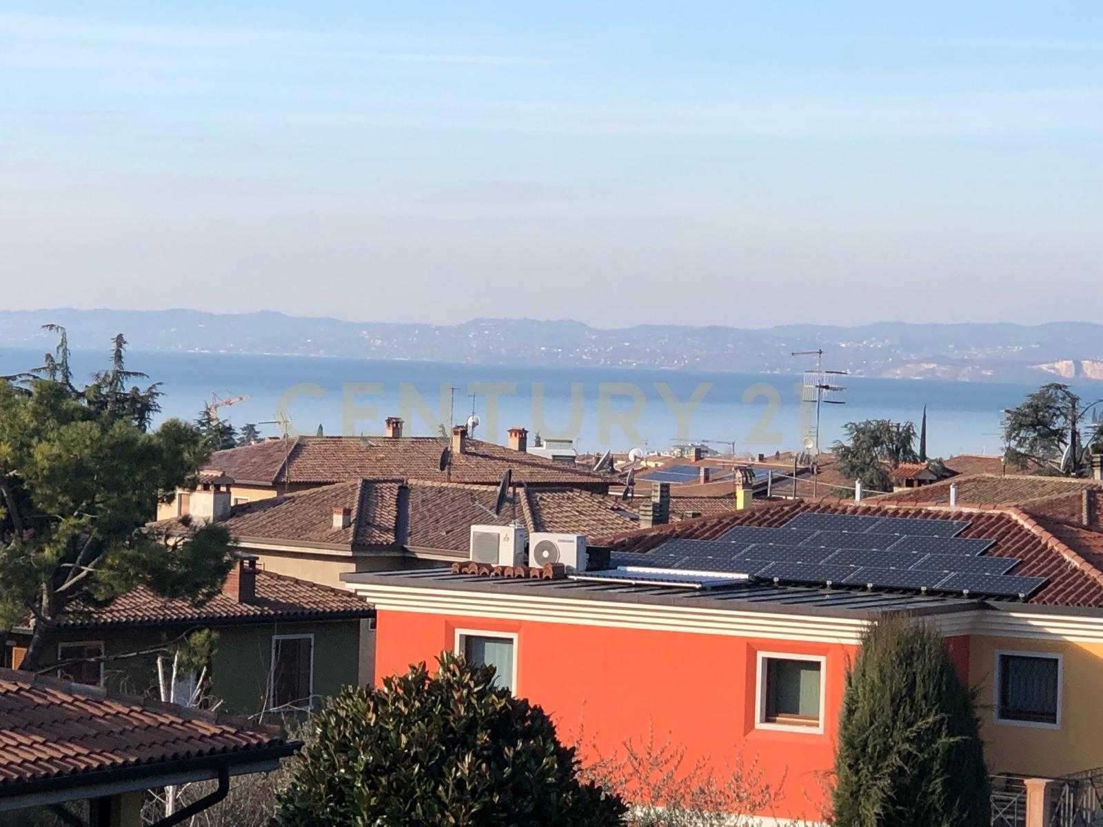 Appartamento Via Vittorio Monese, Garda