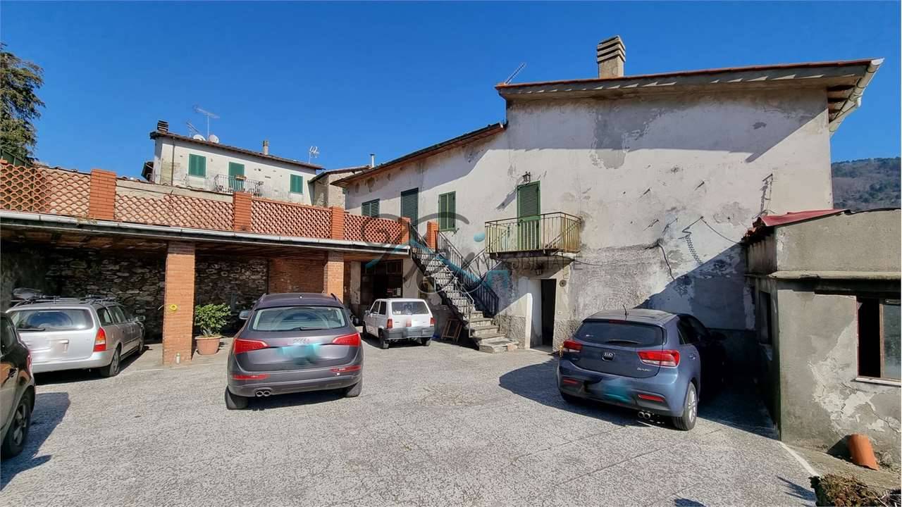 Casa indipendente, Villa Basilica