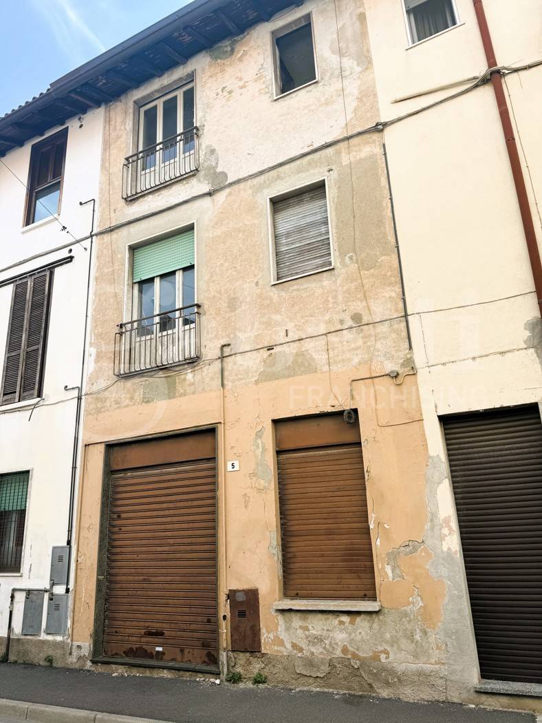 Rustico, Turate