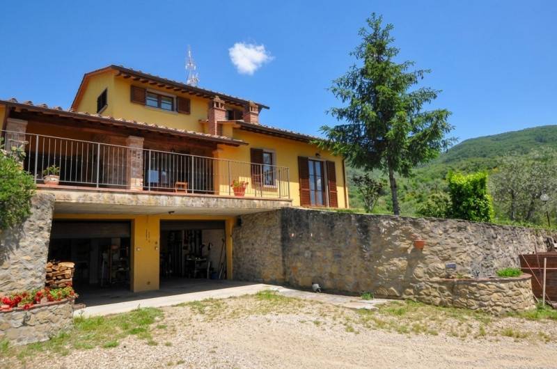 Villa San Giustino Valdarno, Loro Ciuffenna