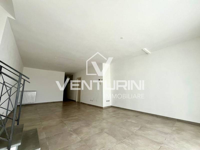Magazzino - Deposito Valle Muricana, Roma