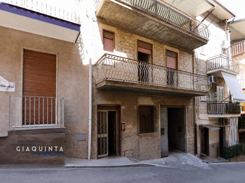 Casa indipendente, Palagonia