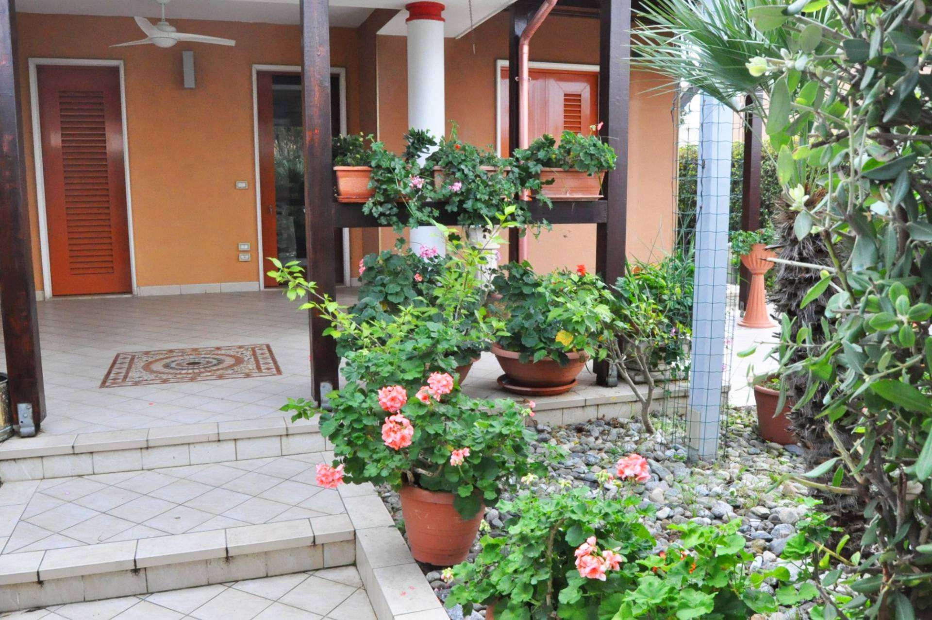 Villa Villaggio acque chiaresnc, Brindisi