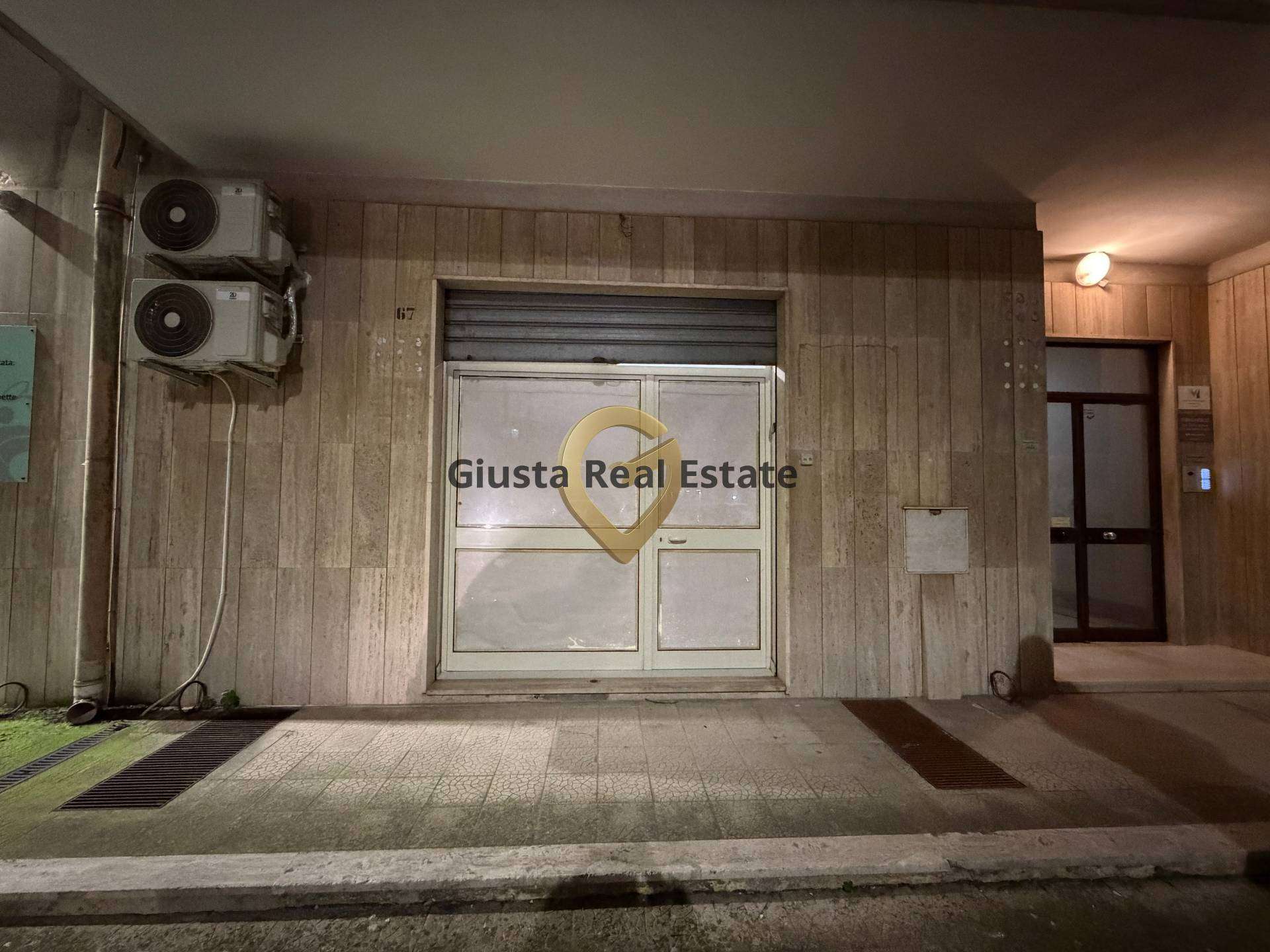 Box - Garage - Posto Auto Via Osanna67, Brindisi