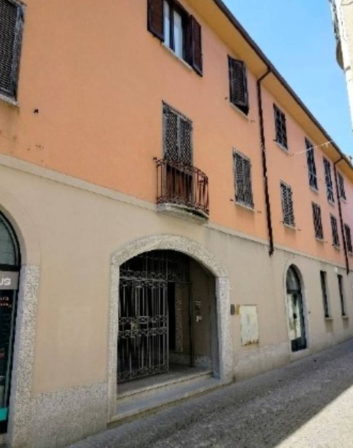 Negozio, Oggiono