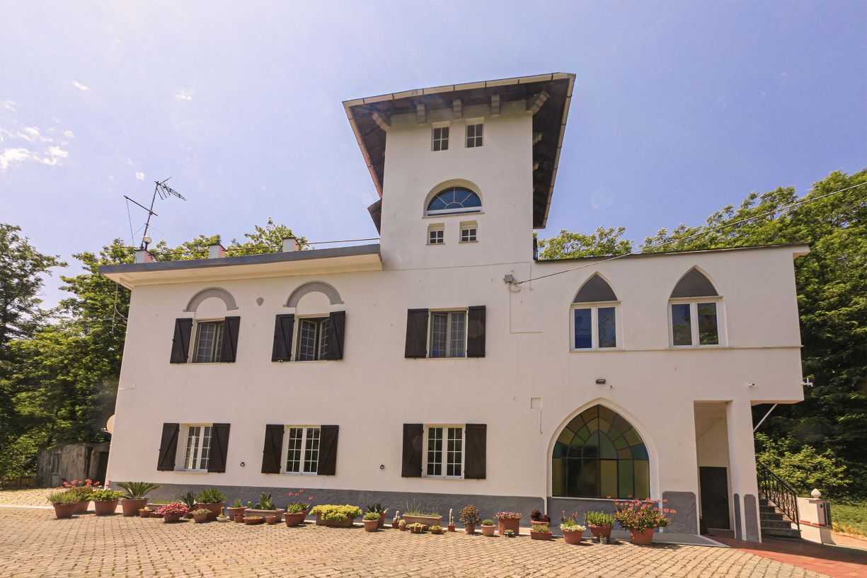 Casa indipendente Via alle Scuole di San Biagio, Genova