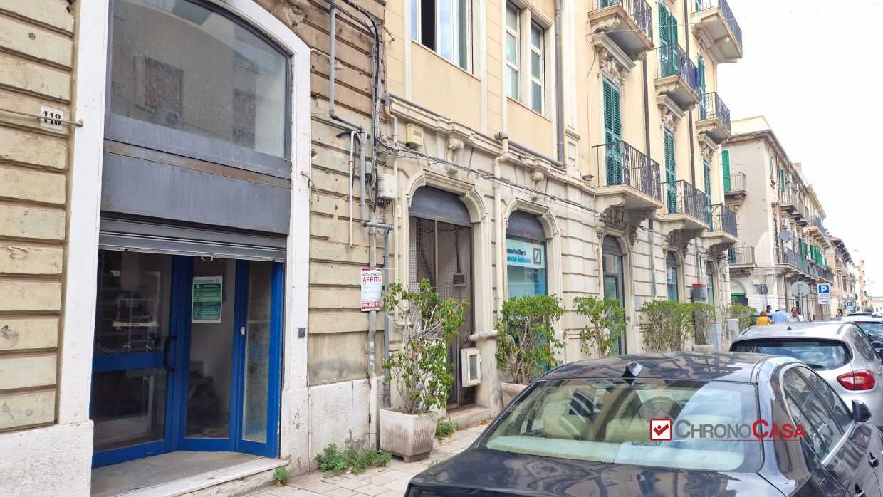 Locale commerciale via ghibellina, Messina