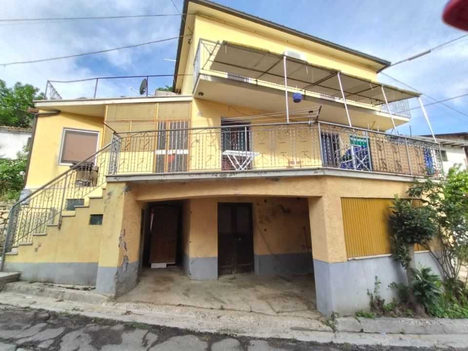 Villa via Reginaldo, Roccamontepiano