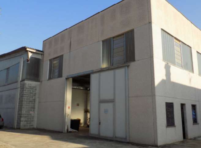 Capannone Via Gera D 'Adda,  10, Treviglio