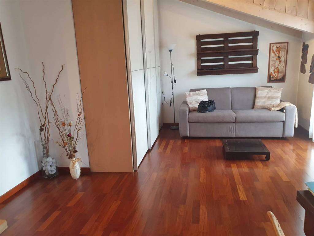 Appartamento via Custoza, Sesto San Giovanni