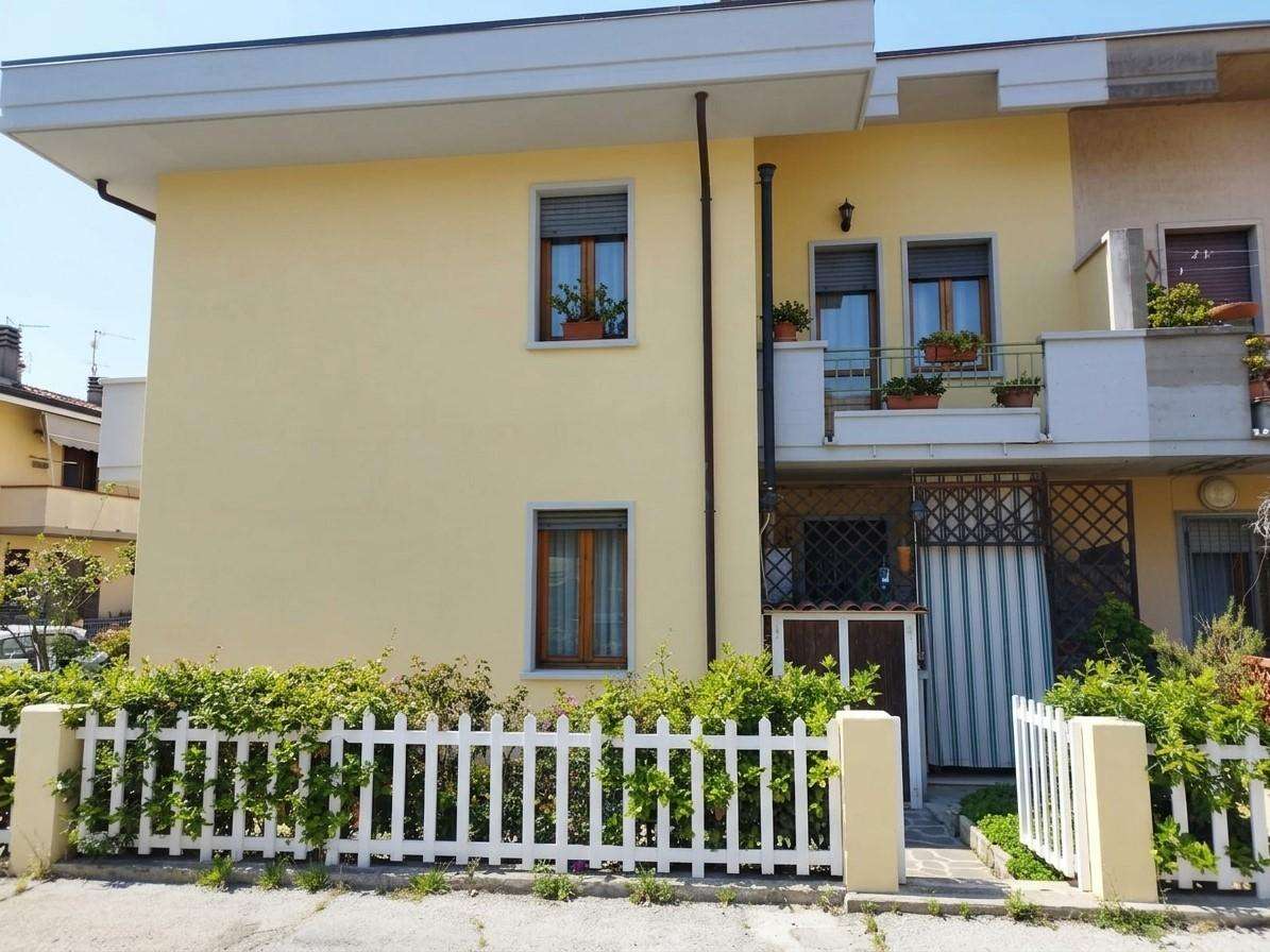  - foto 32