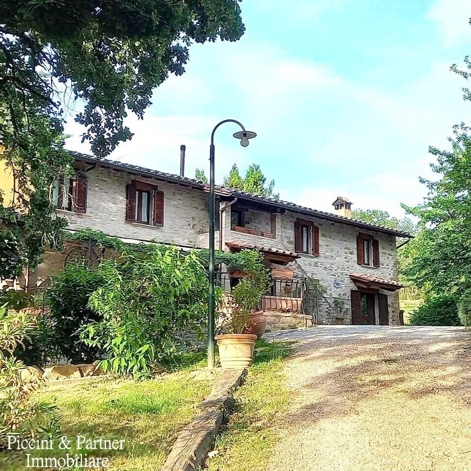 Casa indipendente Strada Ponte Resina - Monte Acutello, Perugia