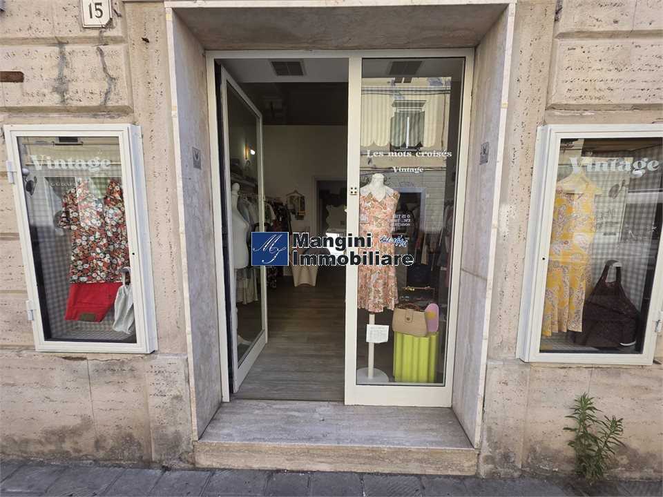 Locale commerciale VIA RICASOLI, Livorno