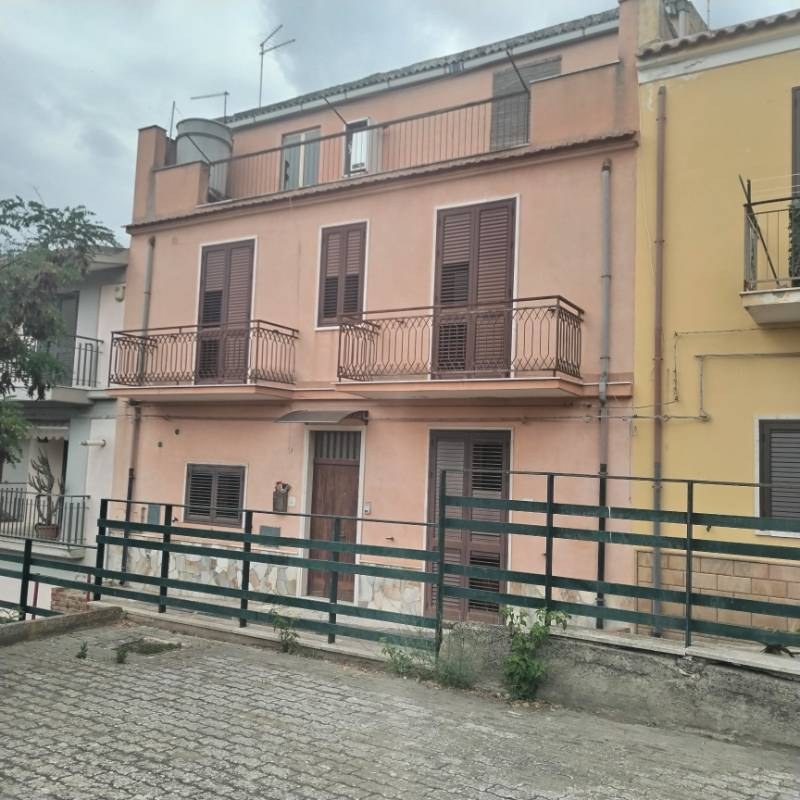 Casa indipendente Piazza Michele De Ferla, Grammichele