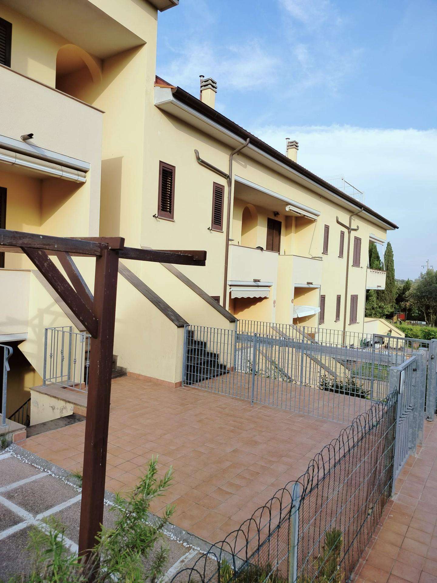 Casa Bi - Trifamiliare Località S. Rocchino,, Riparbella