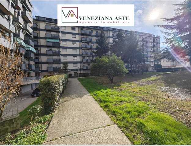 Appartamento viale Viareggio, Spinea