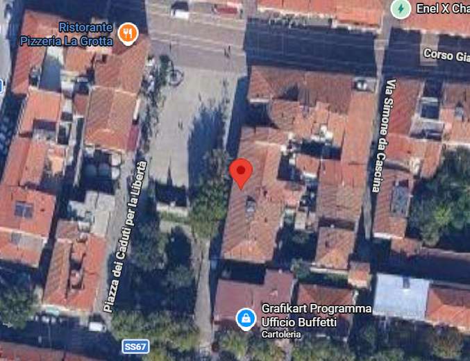 Negozio Piazza dei Caduti per la Libertà,  8, Cascina