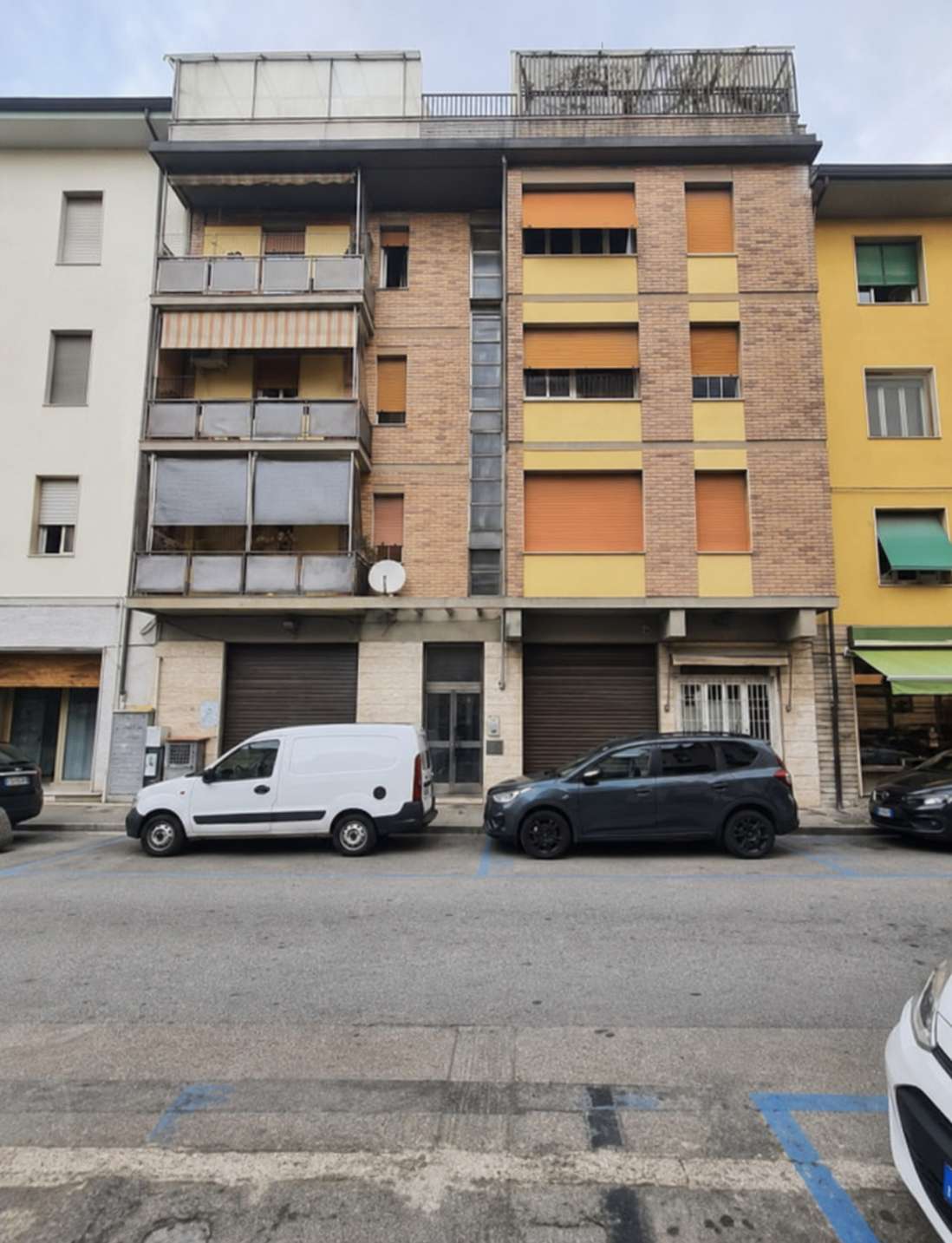 Magazzino - Deposito Via Silvio Pellico,  24, Pontedera