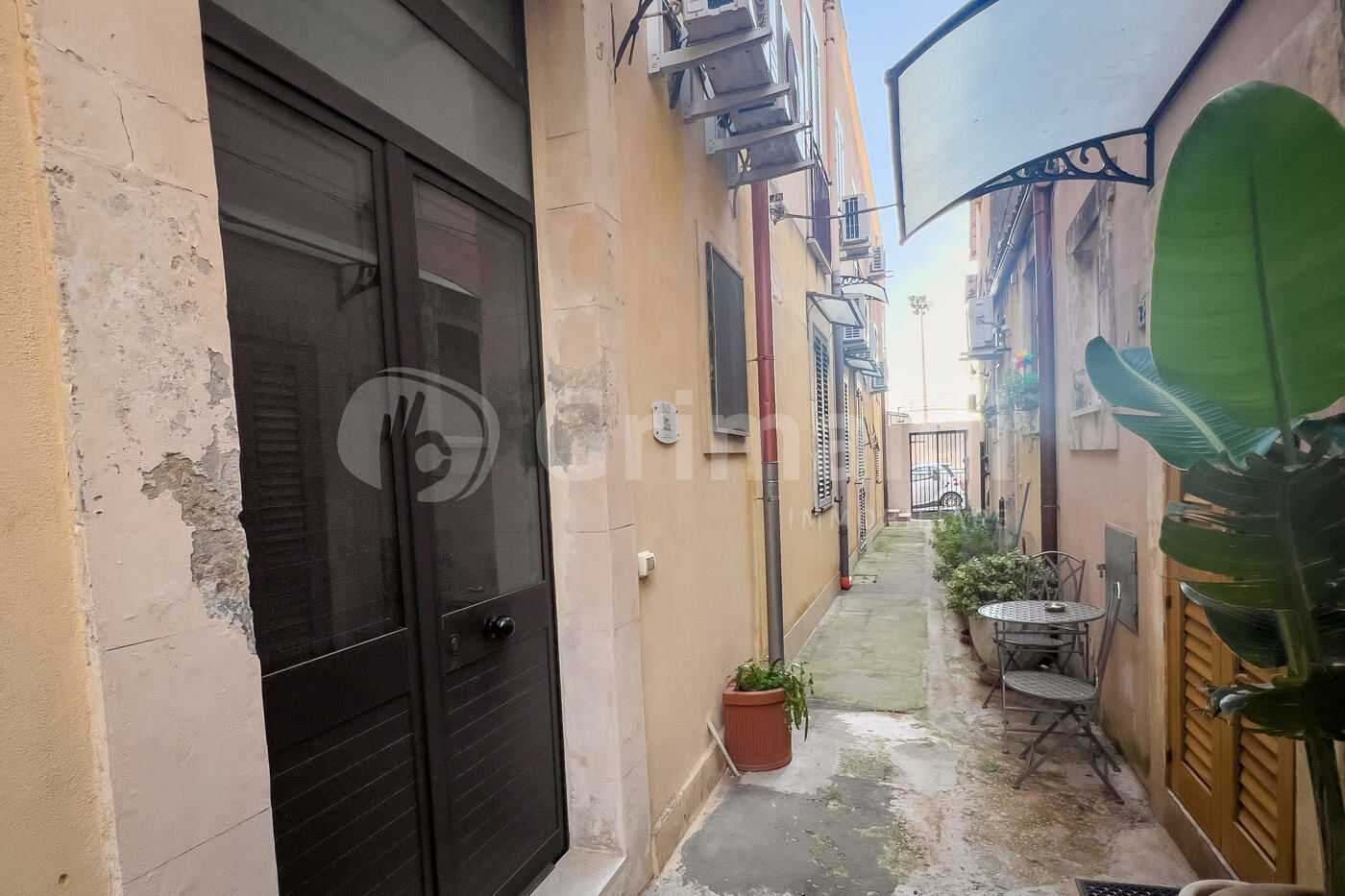 Casa indipendente via angelo cavarra, Noto
