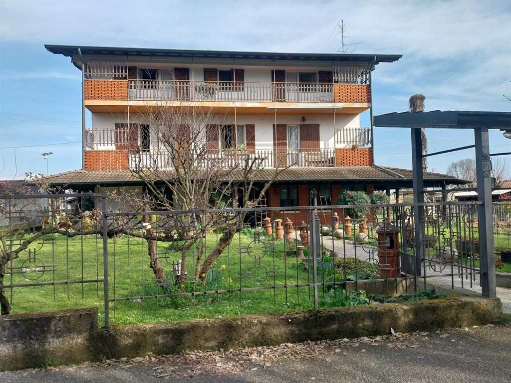 Villa VIA GONZAROLA, Pontoglio