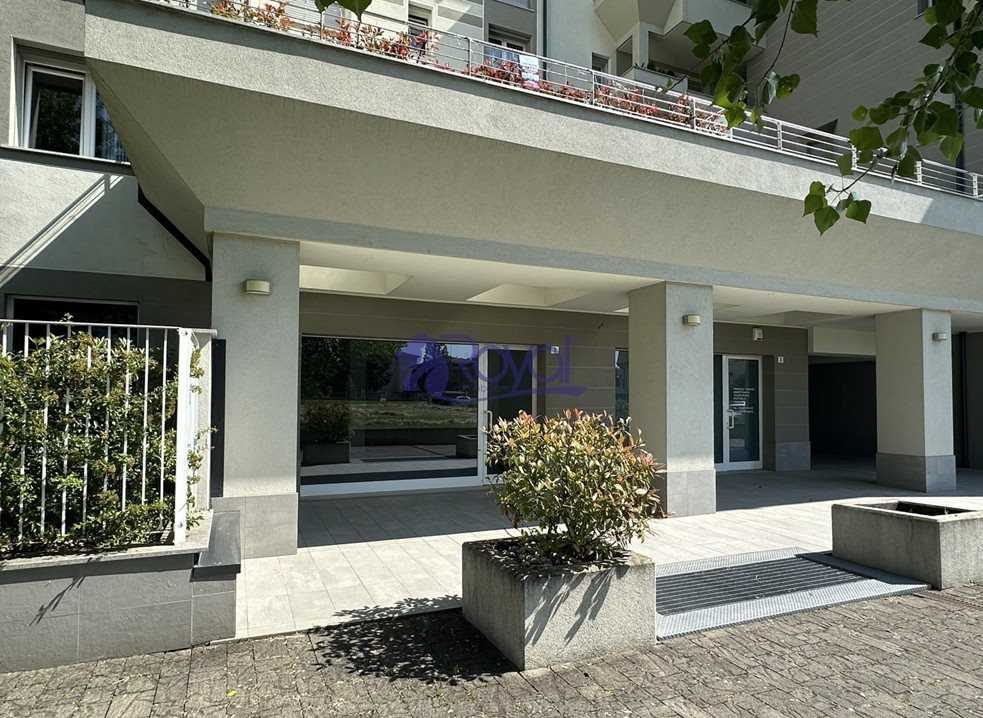 Locale commerciale VIA TOTI, Canegrate